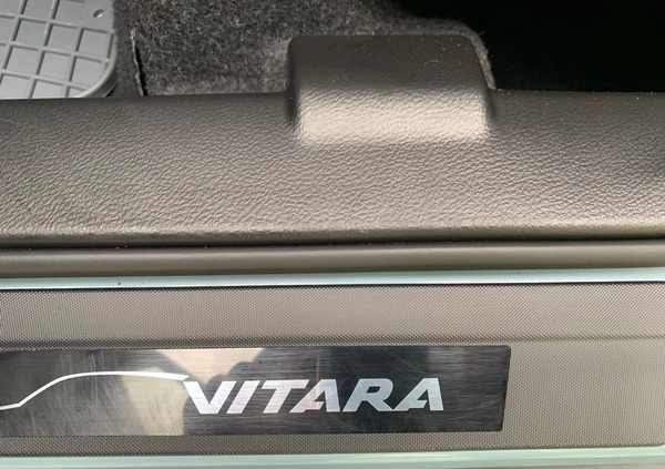 Suzuki Vitara cena 82000 przebieg: 17000, rok produkcji 2019 z Radzyń Chełmiński małe 742